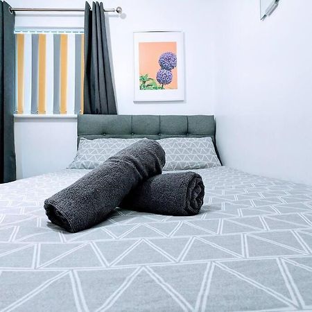City Centre Comfort Northamptonアパートメント エクステリア 写真
